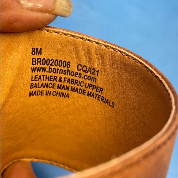 Born Women's Sandal Size 8 M Brown Leather Slide 2 Strap Flat Flip Flop Comfy - Picture 10 of 11